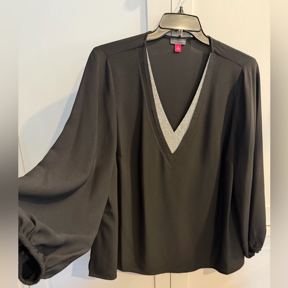 Vince Camuto Black v- neck dress shirt with Silver Trim.